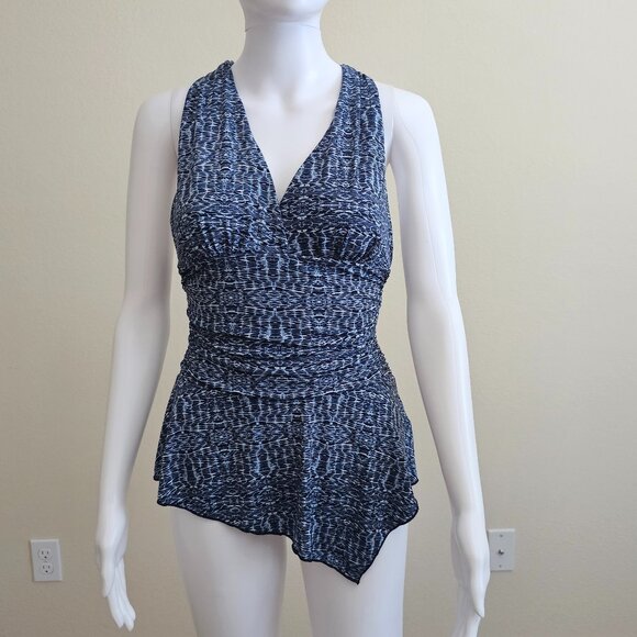 TRIXXI CLOTHING COMPANY Asymmetrical Halter top - Picture 1 of 3